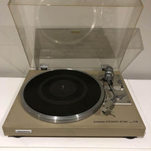 Load image into Gallery viewer, Pioneer Model No. PL-514 Turntable
