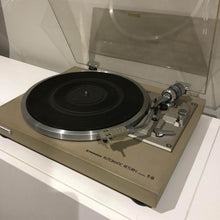Load image into Gallery viewer, Pioneer Model No. PL-514 Turntable