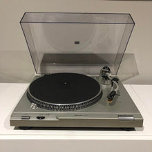 Load image into Gallery viewer, Technics Model No. SL-D2 Turntable