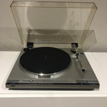 Load image into Gallery viewer, JVC Model No. L-A31 Turntable