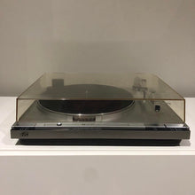 Load image into Gallery viewer, JVC Model No. L-A31 Turntable