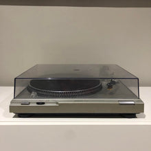 Load image into Gallery viewer, Technics Model No. SL-D2 Turntable