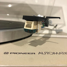 Load image into Gallery viewer, Pioneer Model No. PL-514 Turntable