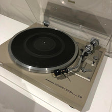 Load image into Gallery viewer, Pioneer Model No. PL-514 Turntable