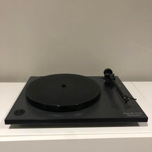 Load image into Gallery viewer, Edwards Audio Apprentice Model Lite Turntable